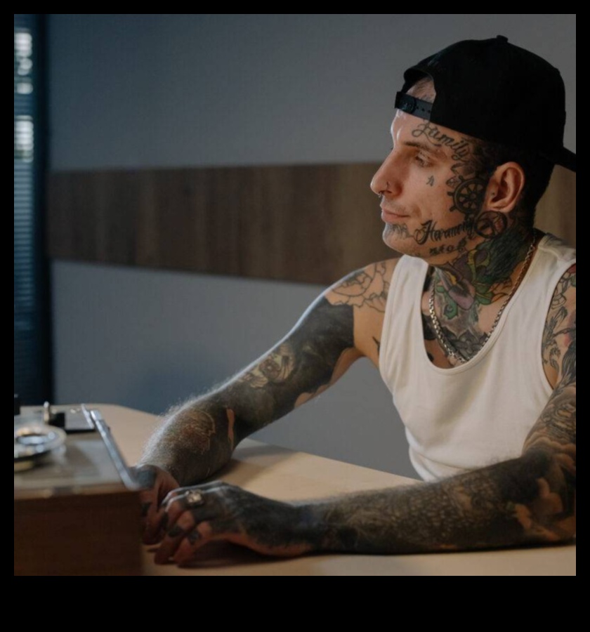 True to Tradition Η διαχρονική έκκληση των παραδοσιακών τατουάζ 5 True to Tradition: Enduring Elegance in Tattoo Art